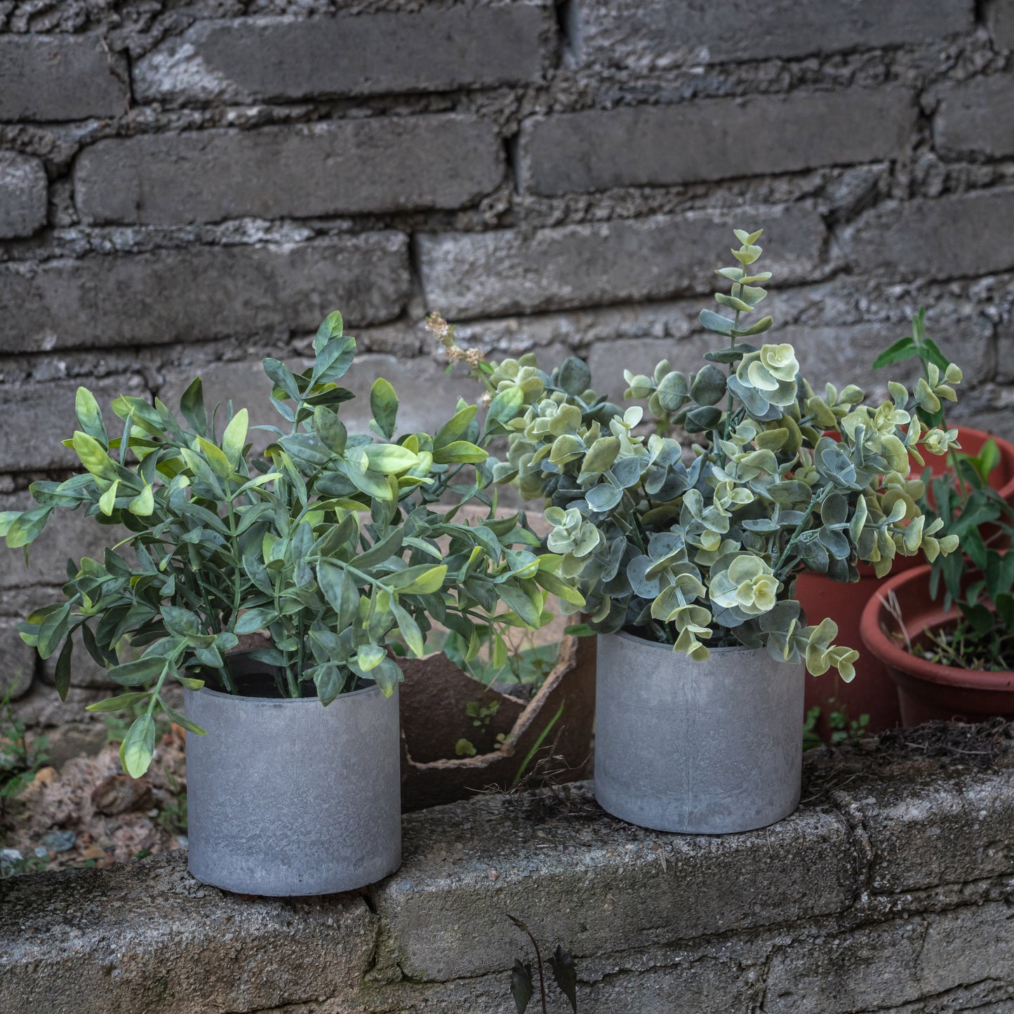 Artificial Plants Indoor,Fake Potted Plants,Artificial Eucalyptus Plant for Indoor,Farmhouse,Home Decor, Office Table Decor